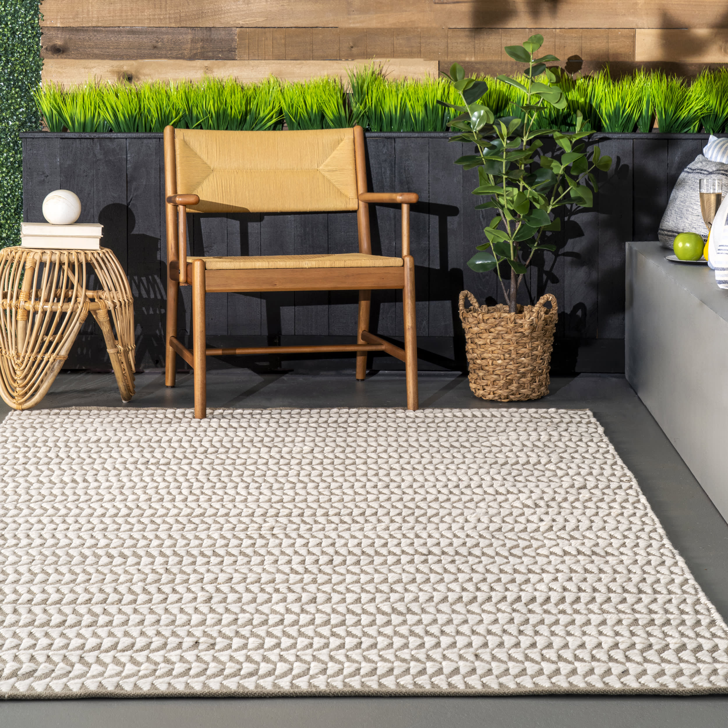 Striped Indoor/Outdoor Rug | Ivory - Image 4