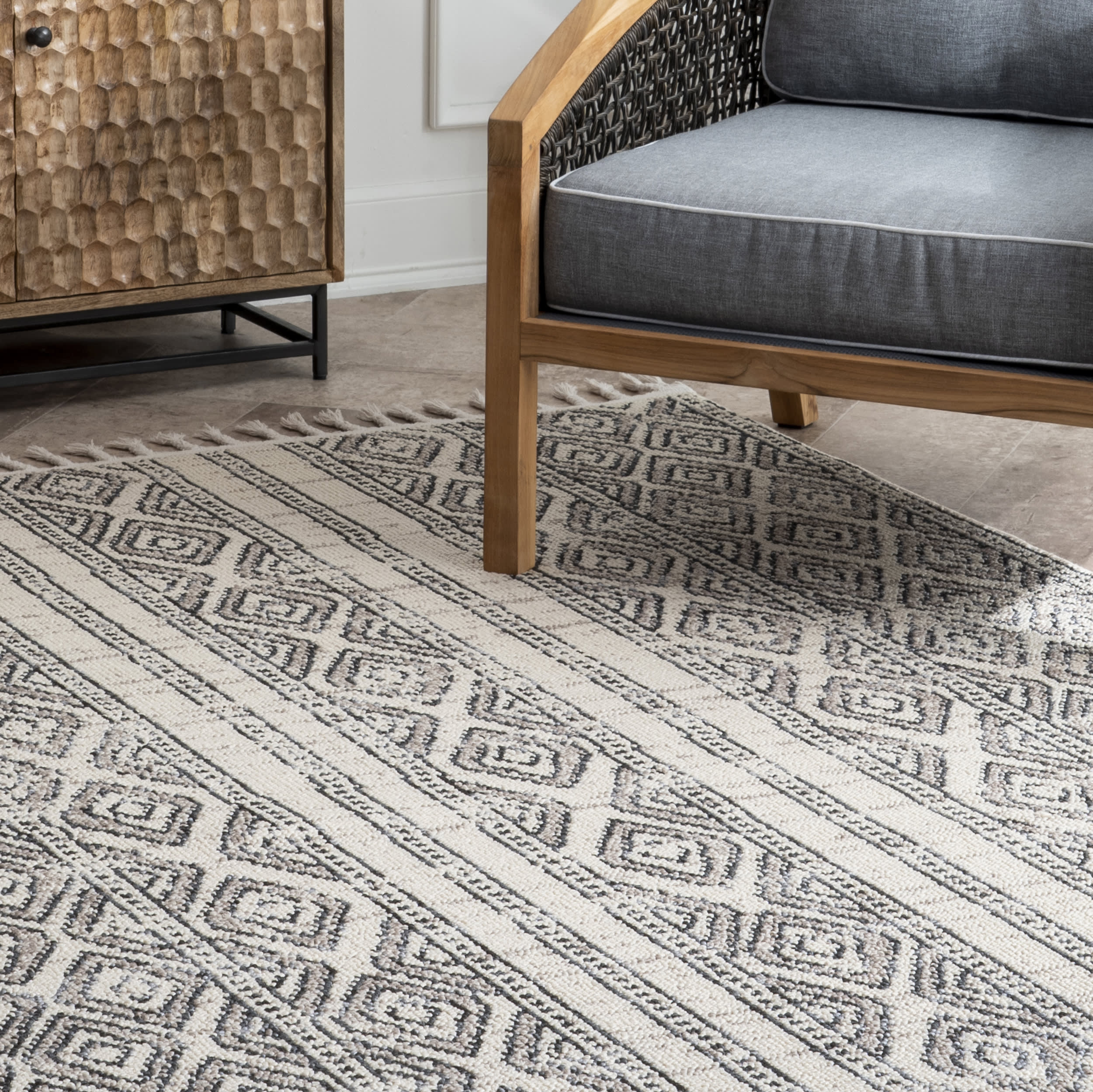 Striped Tasseled Rug | Ivory - Image 4