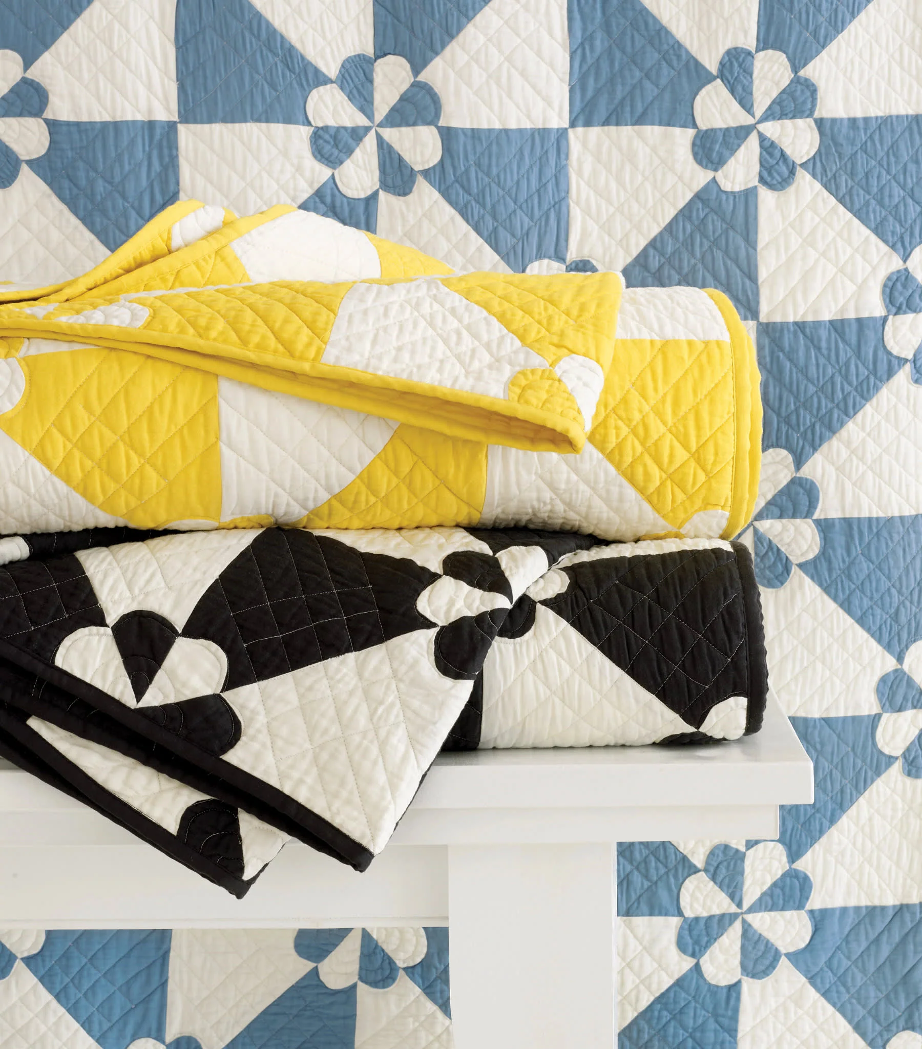 Sunny Side Quilt | Black - Image 2