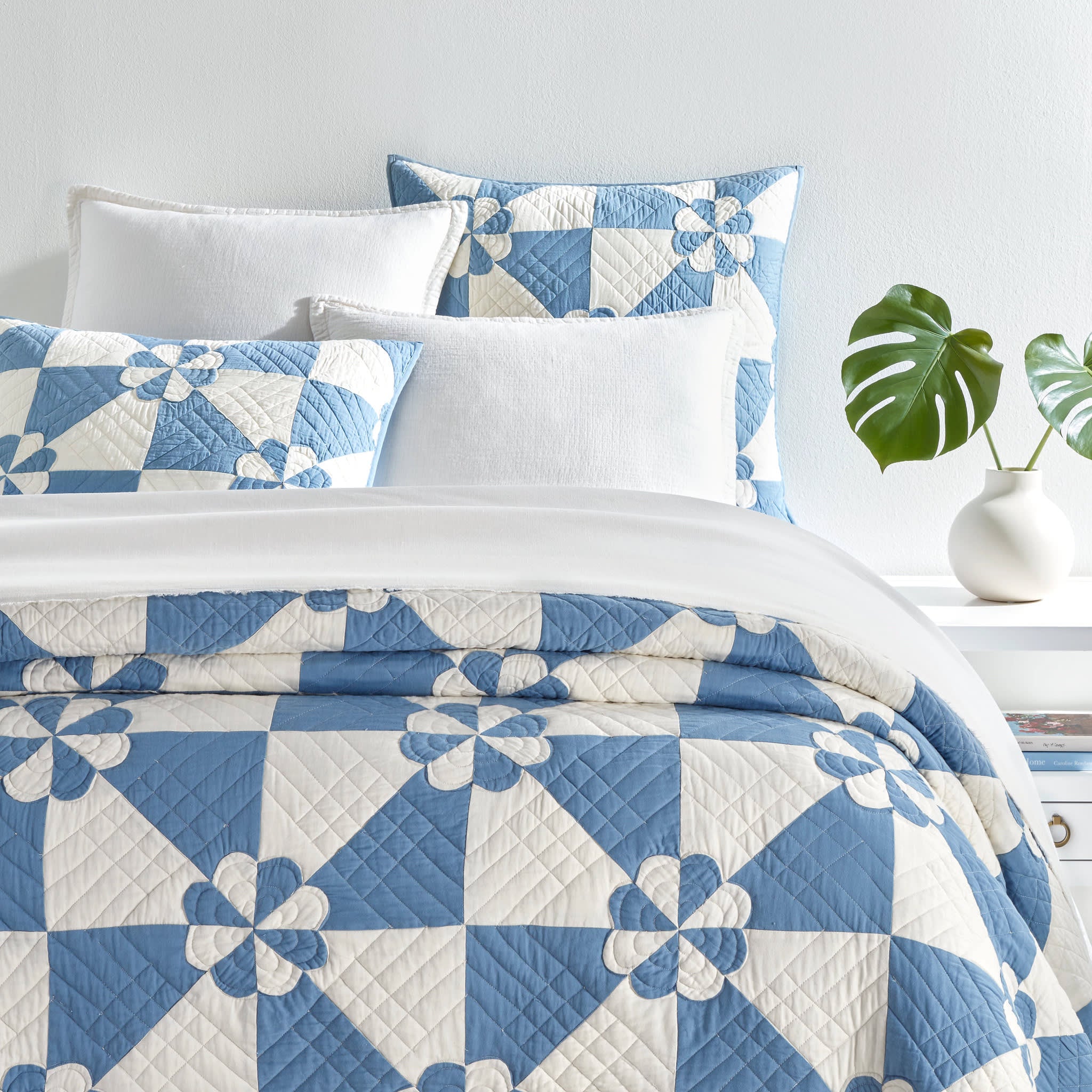 Sunny Side Quilt | Blue