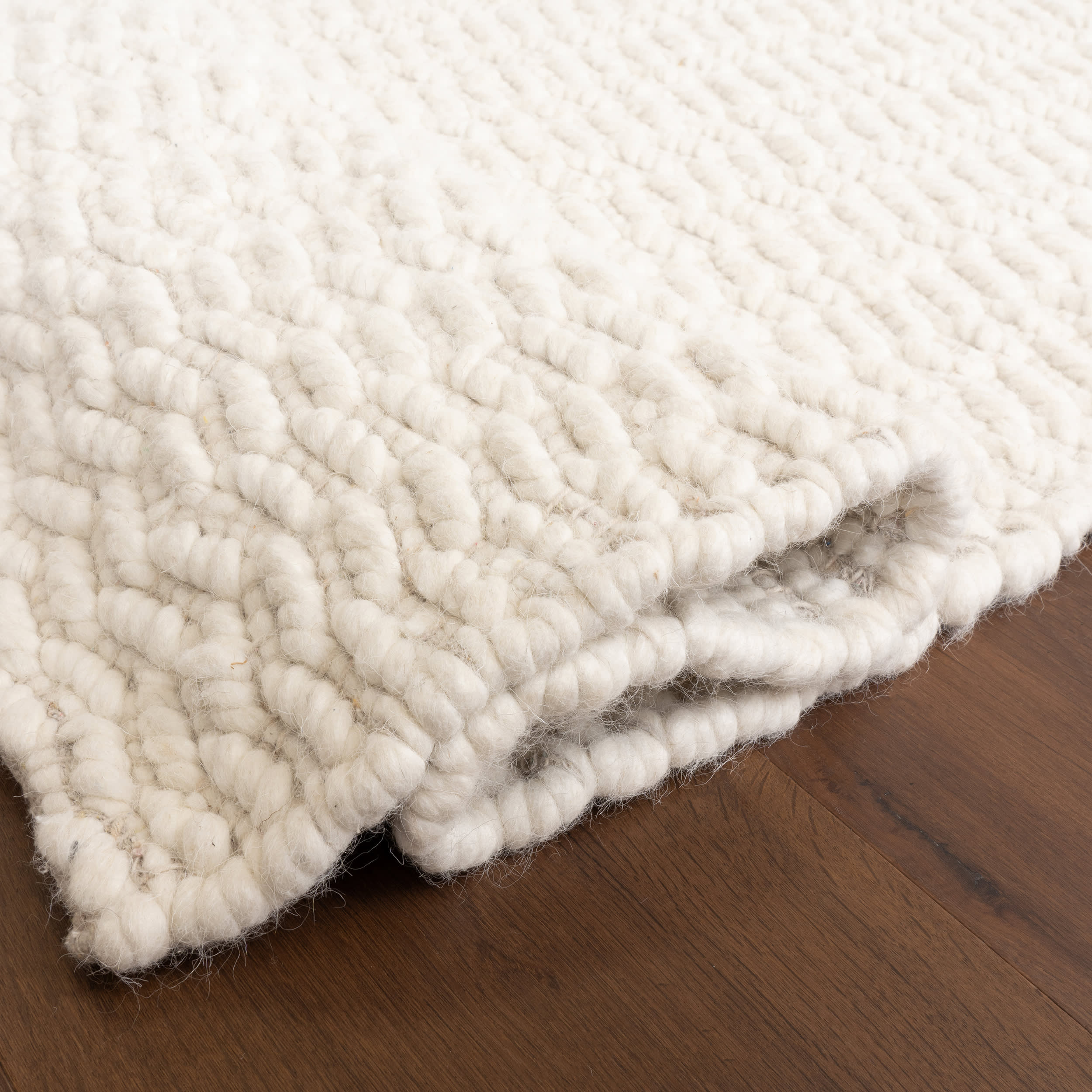 Sutton Solid Chevron Rug | Ivory - Image 10