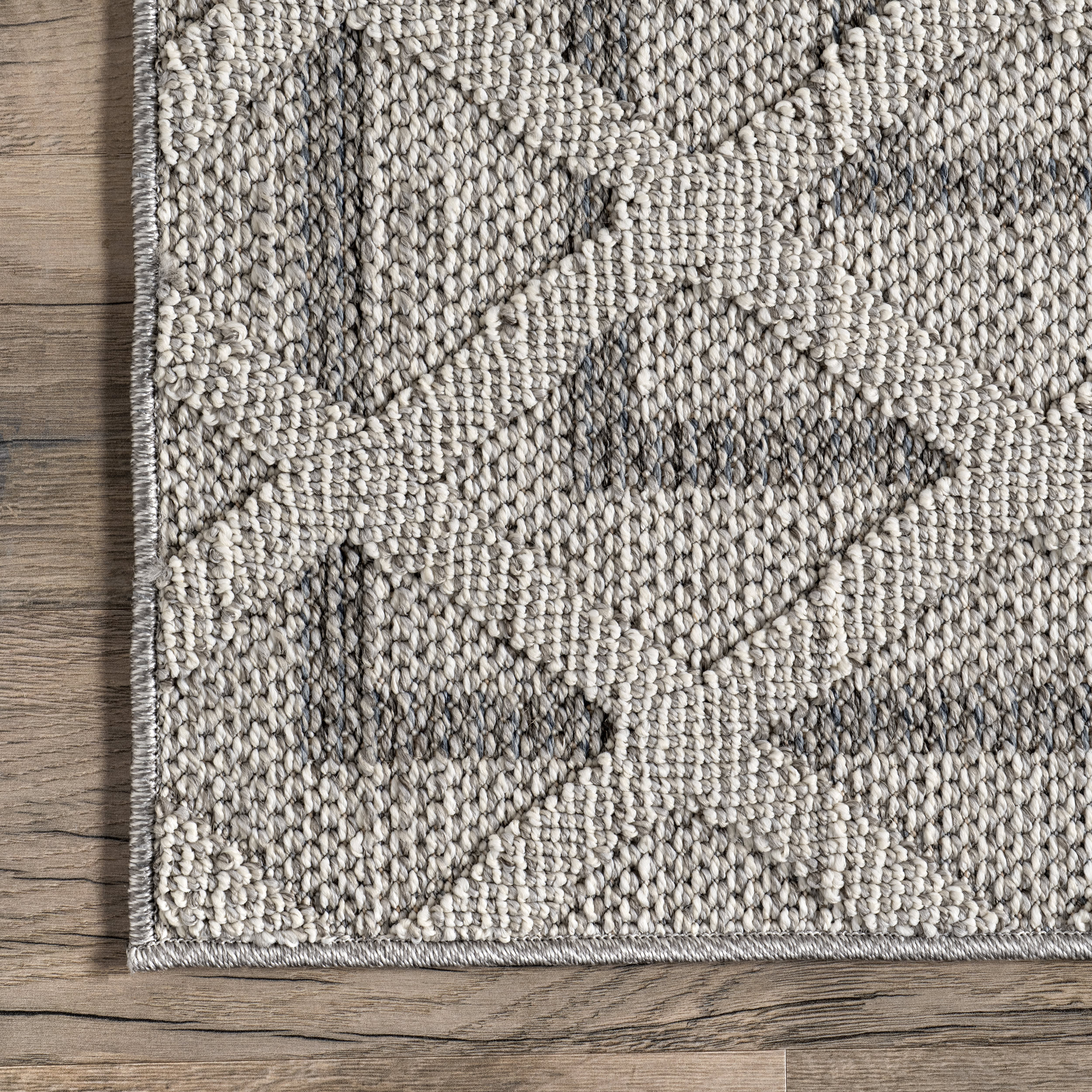 Tahavi Trellis Bordered Rug | Grey - Image 3