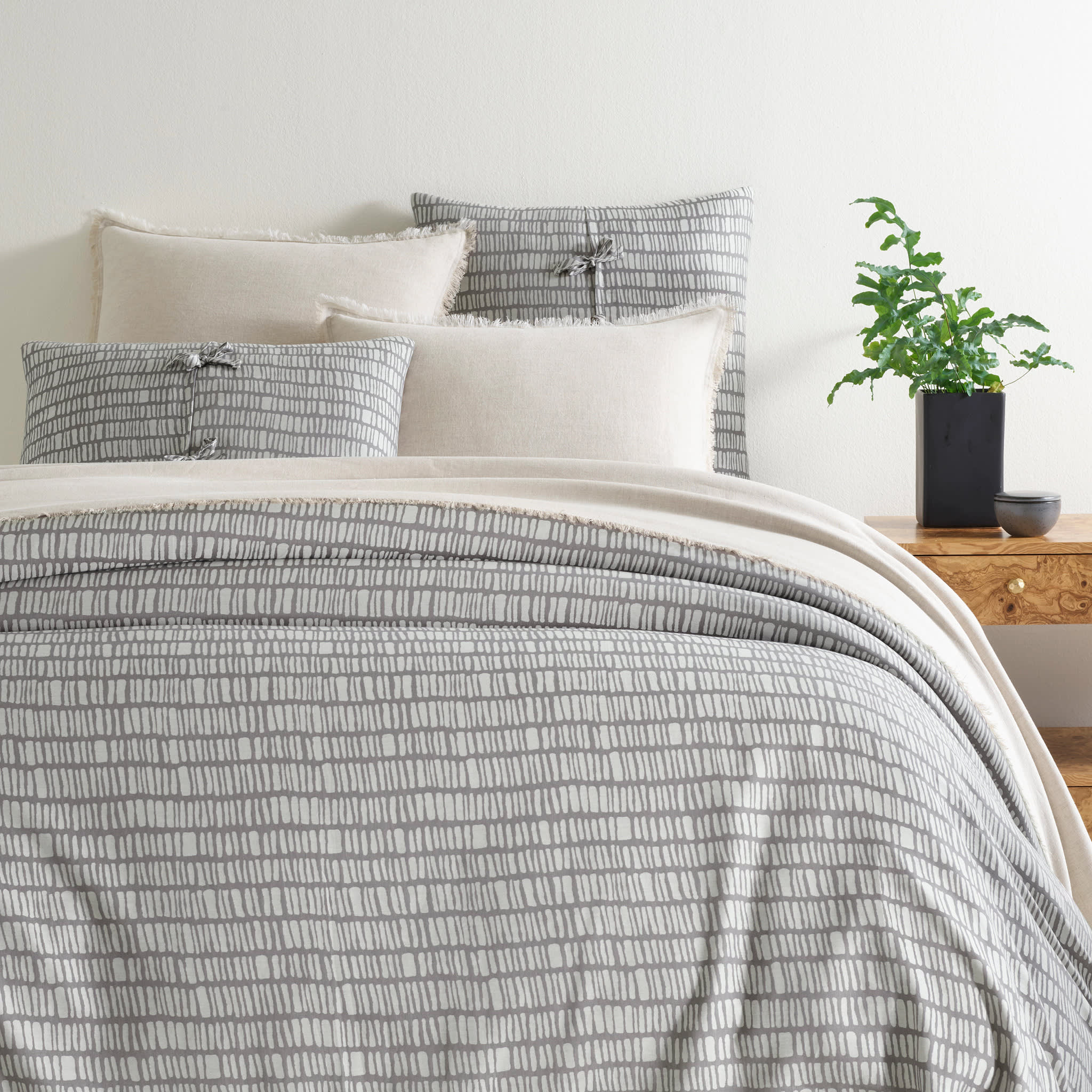 Talus Duvet Cover | Granite - Image 3