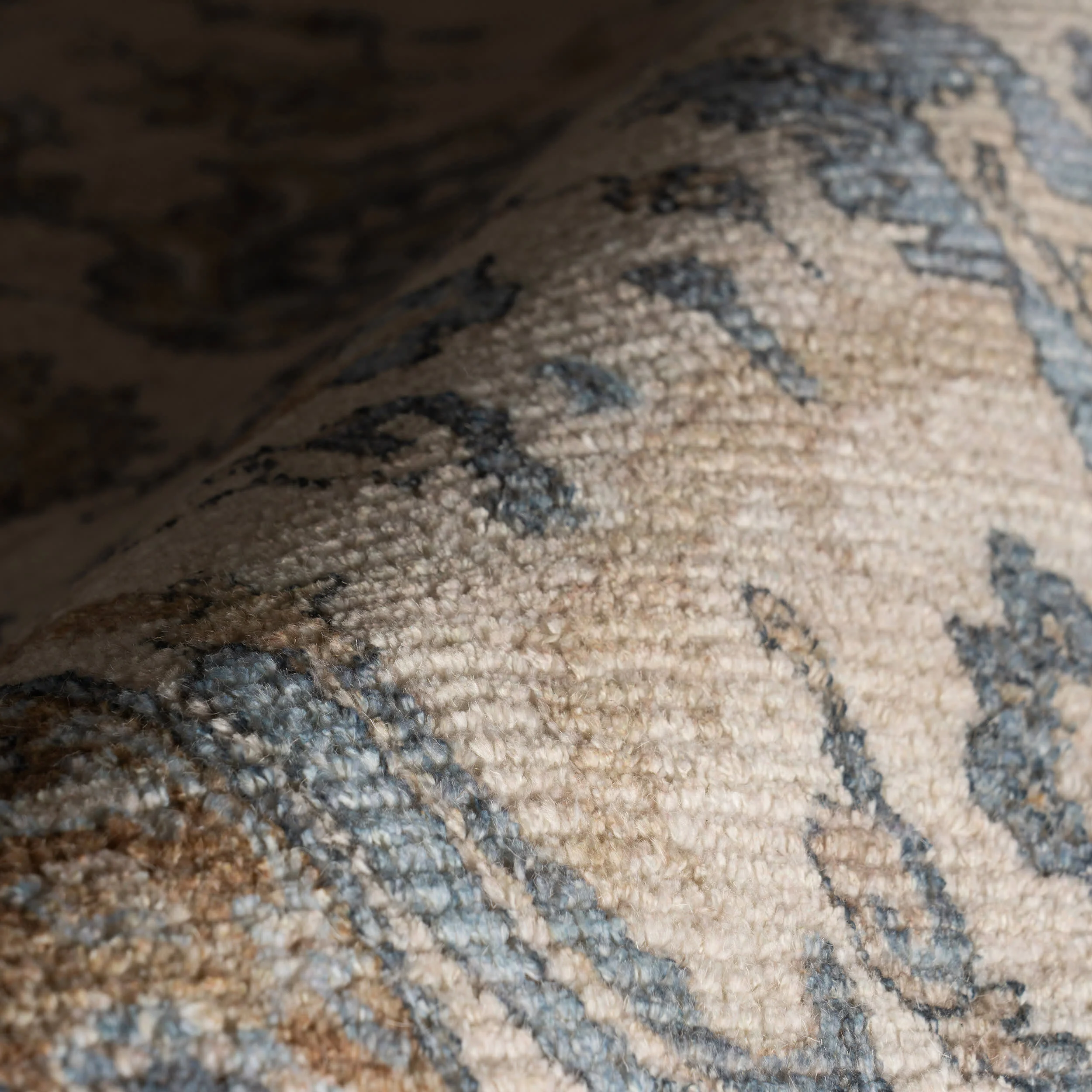 Tavi Hand Tufted Wool-Blend Rug | Ivory - Image 3