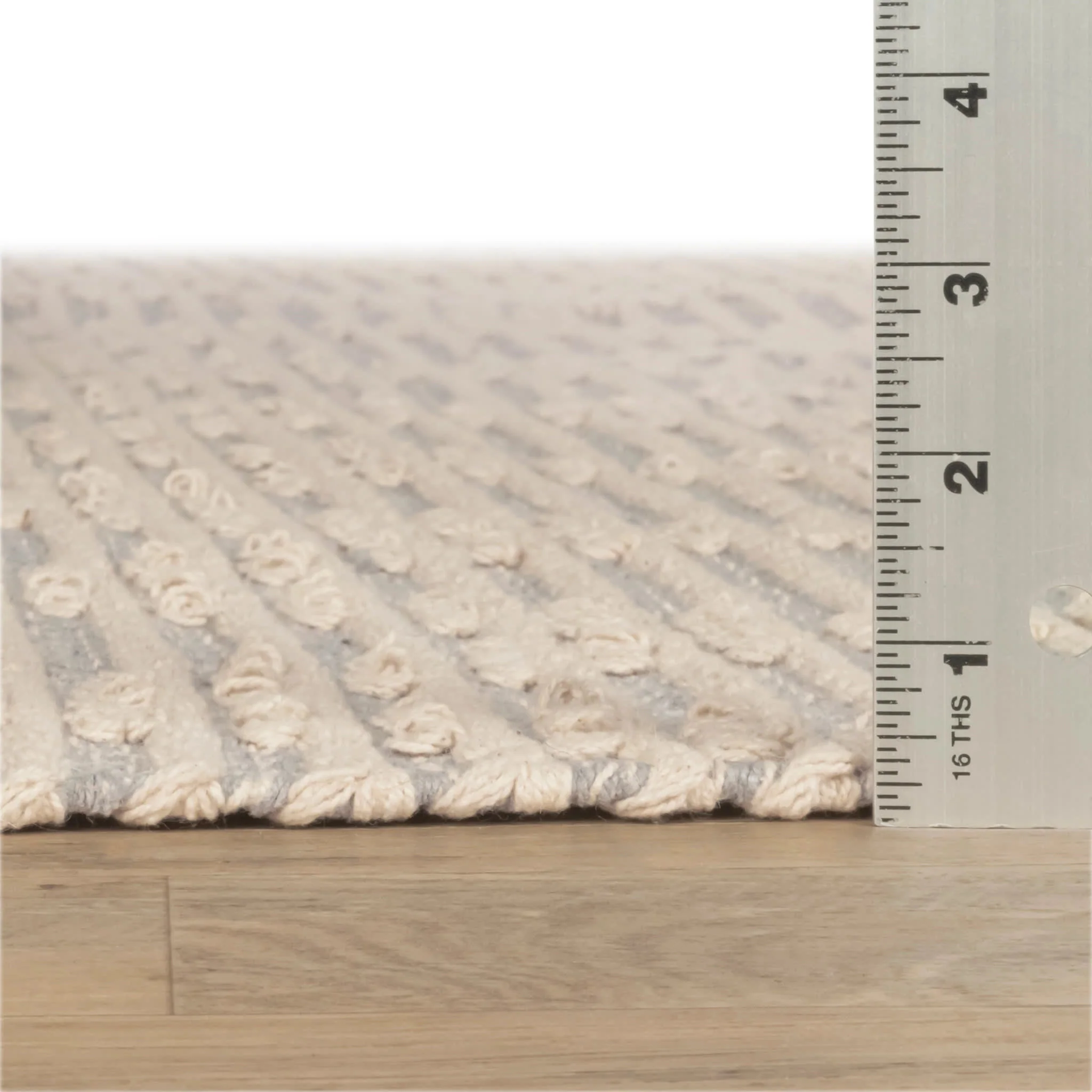 Textured Diamond Handwoven Cotton Rug | Grey/Ivory - Image 4