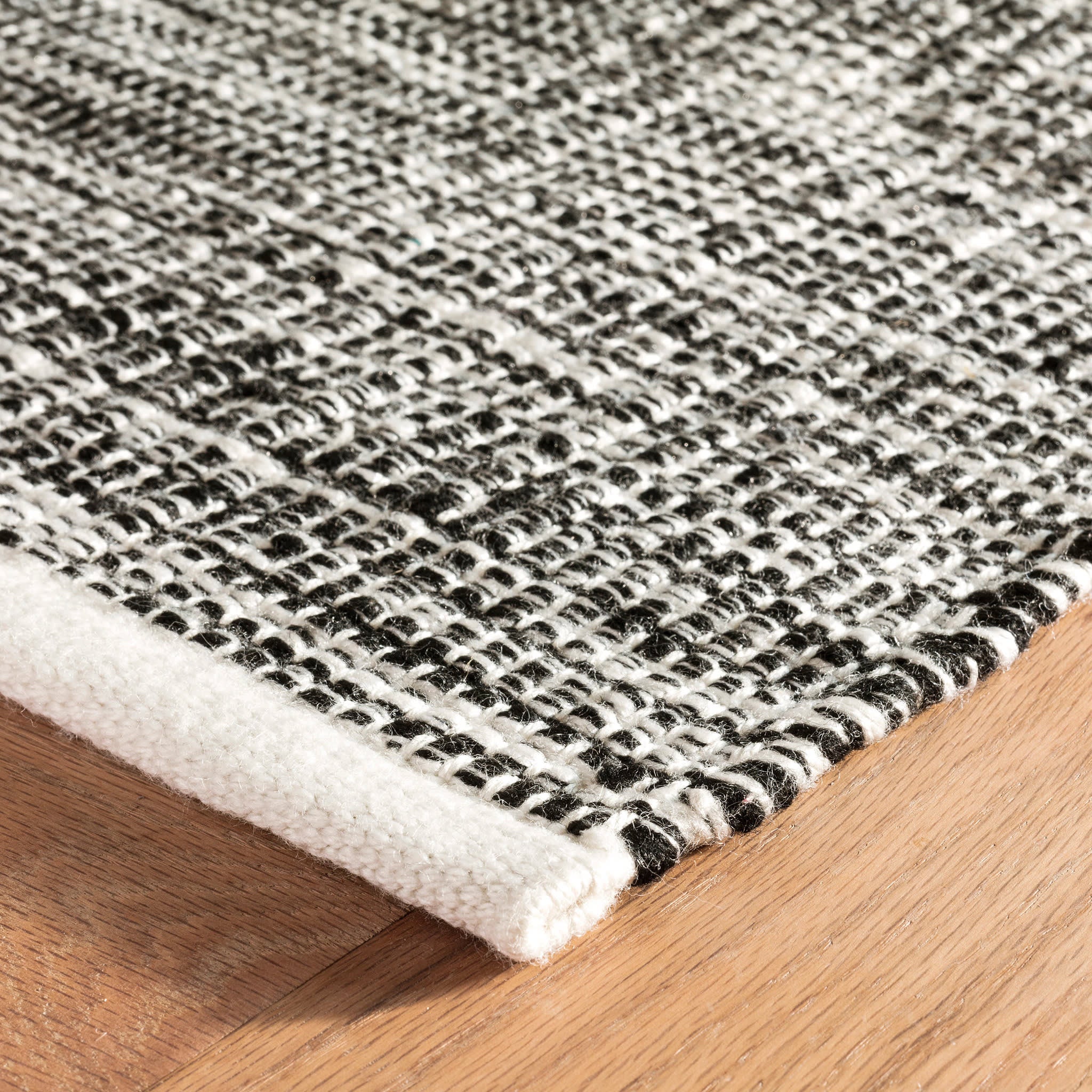 Tideline Handwoven Indoor/Outdoor Rug | Black - Image 3