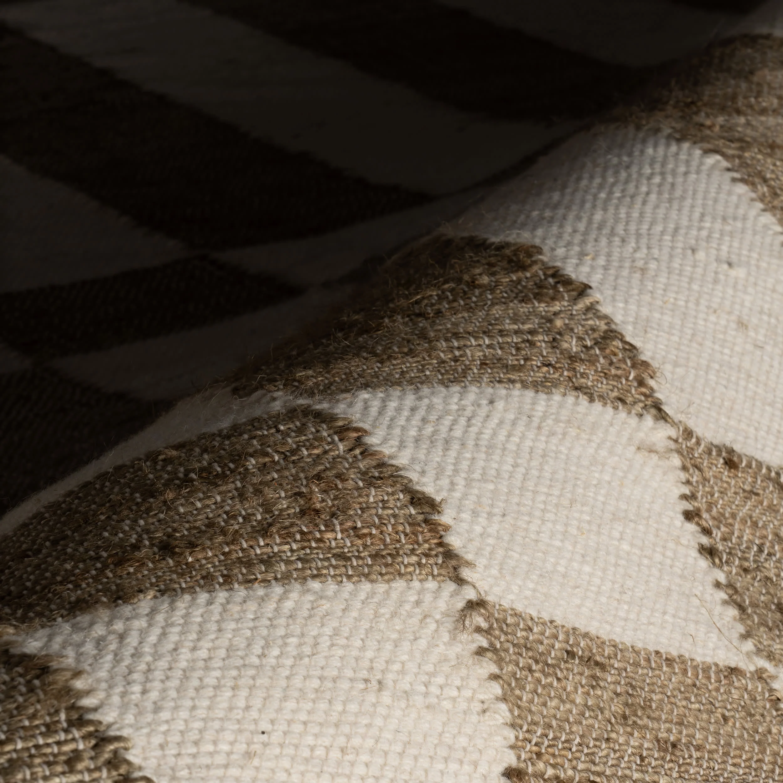 Tierra Jute Modern Farmhouse Rug | Brown - Image 3
