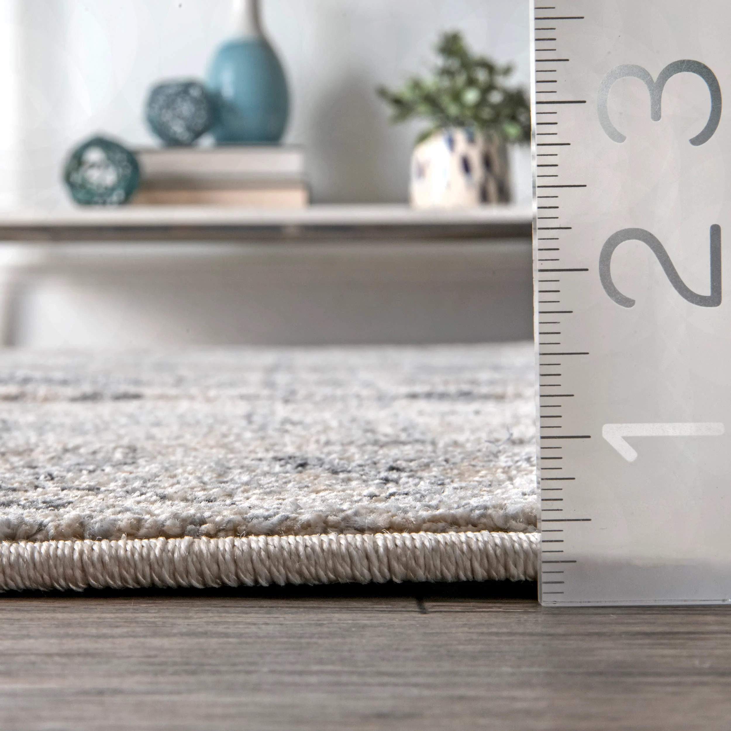 Vintage Floral Rug | Silver - Image 5