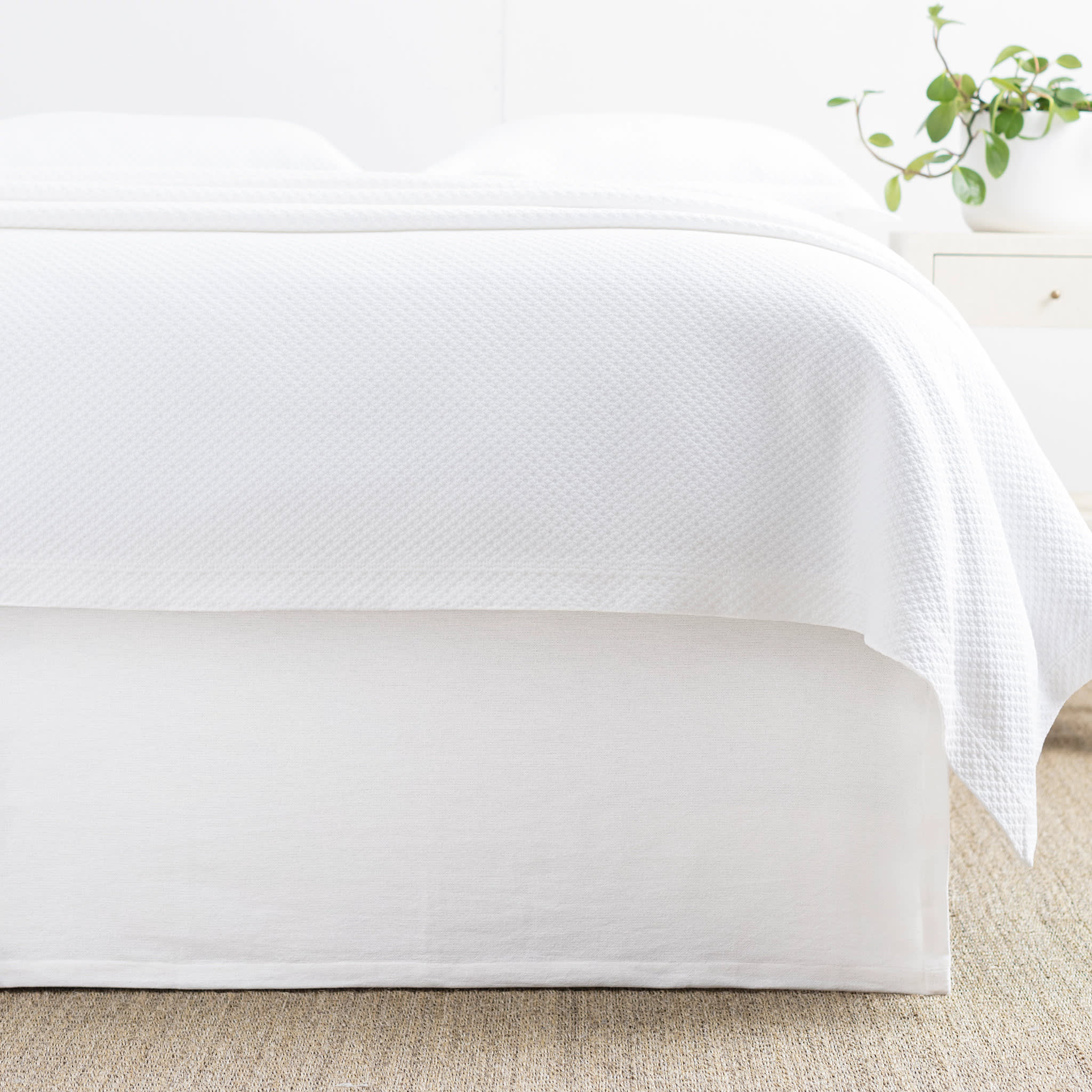 Wilton Bed Skirt | White
