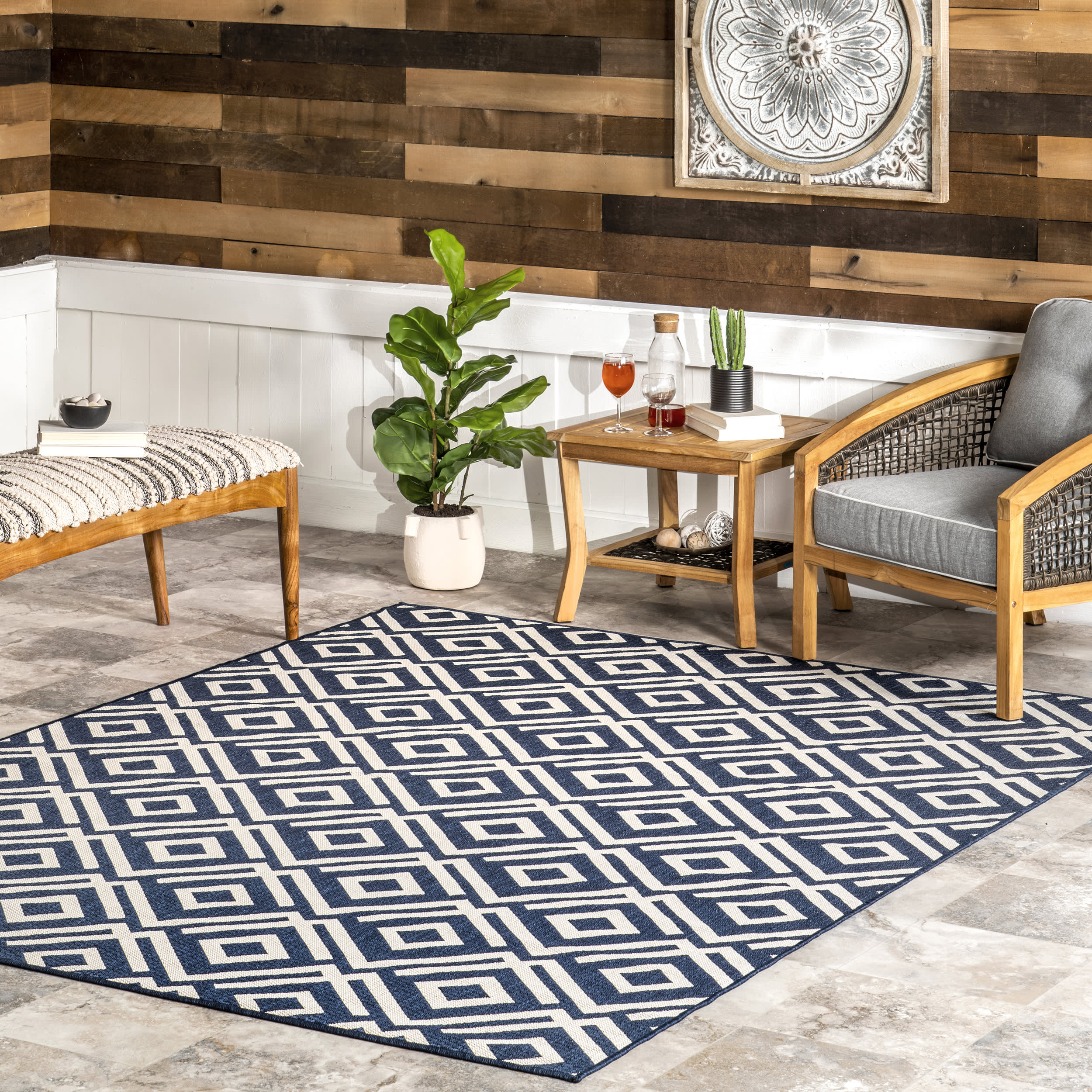 Winged Birdseye Lattice Indoor/Outdoor Rug | Navy - Image 2