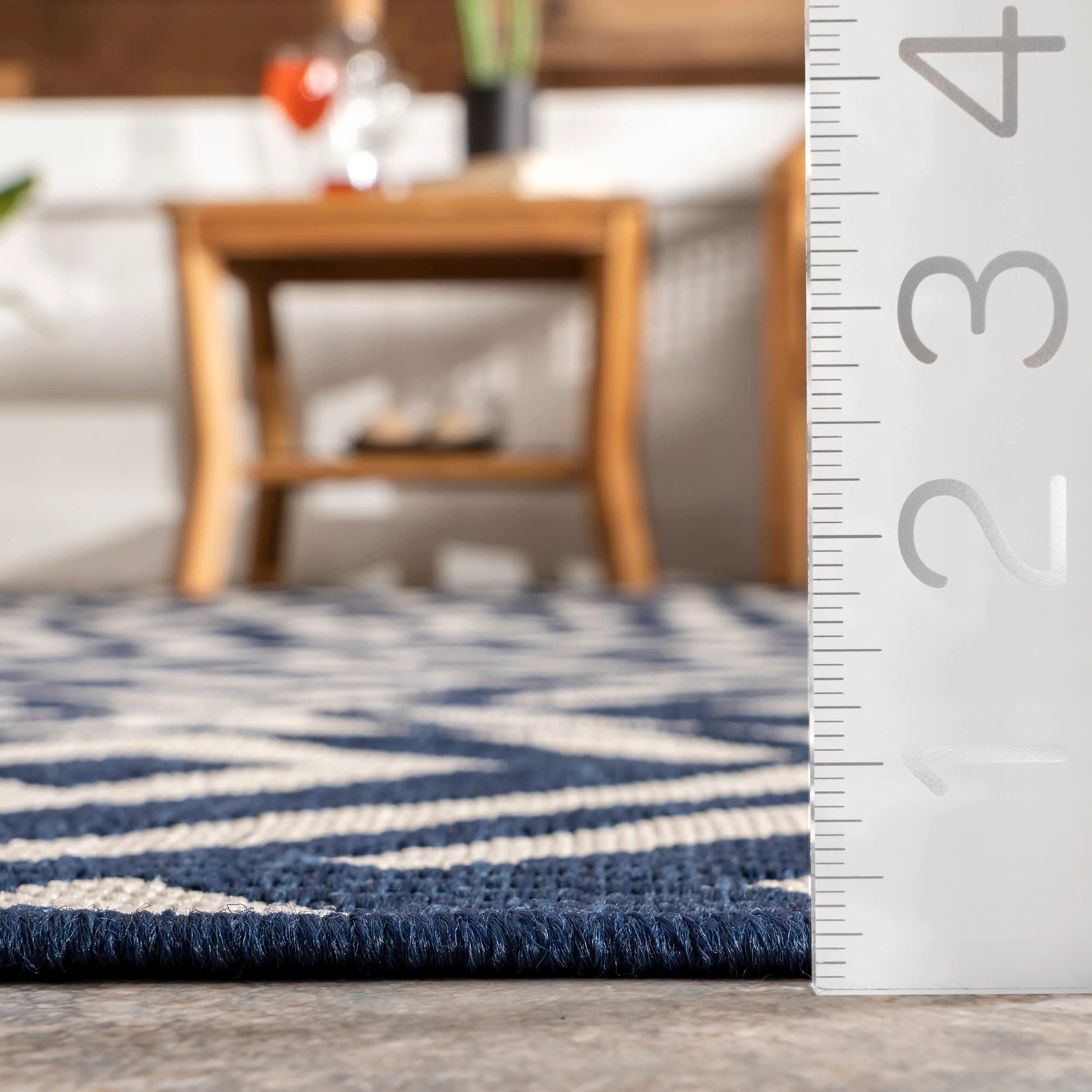 Winged Birdseye Lattice Indoor/Outdoor Rug | Navy - Image 5
