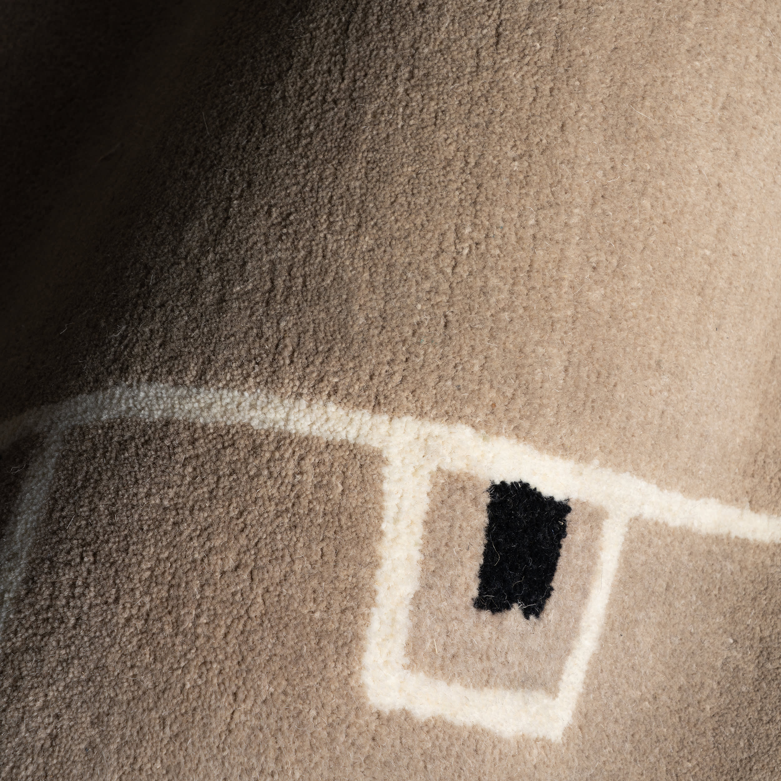Yves Bordered Wool Rug by Nate Berkus | Beige - Image 2