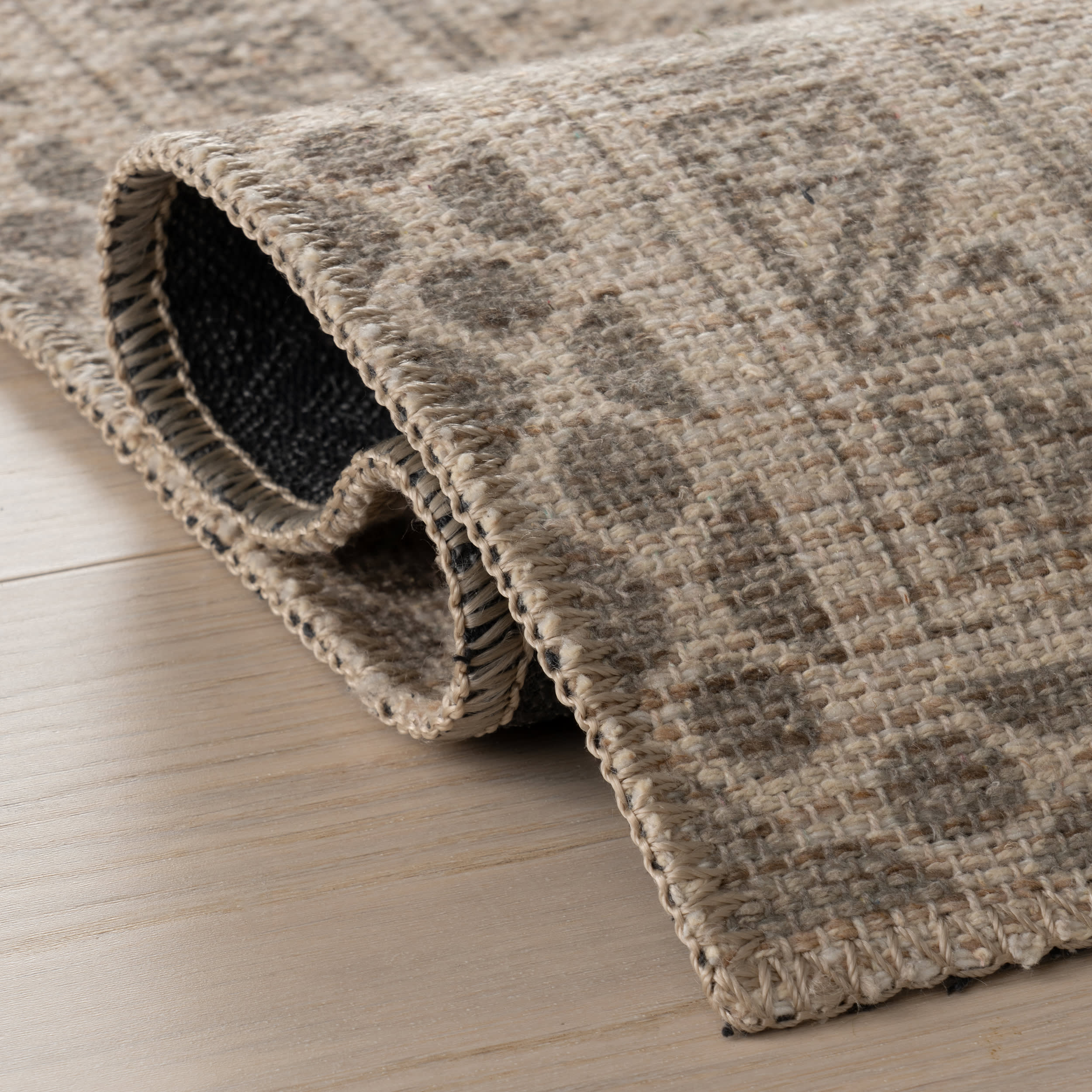 Zayna Traditional Bordered Washable Rug | Ivory - Image 11