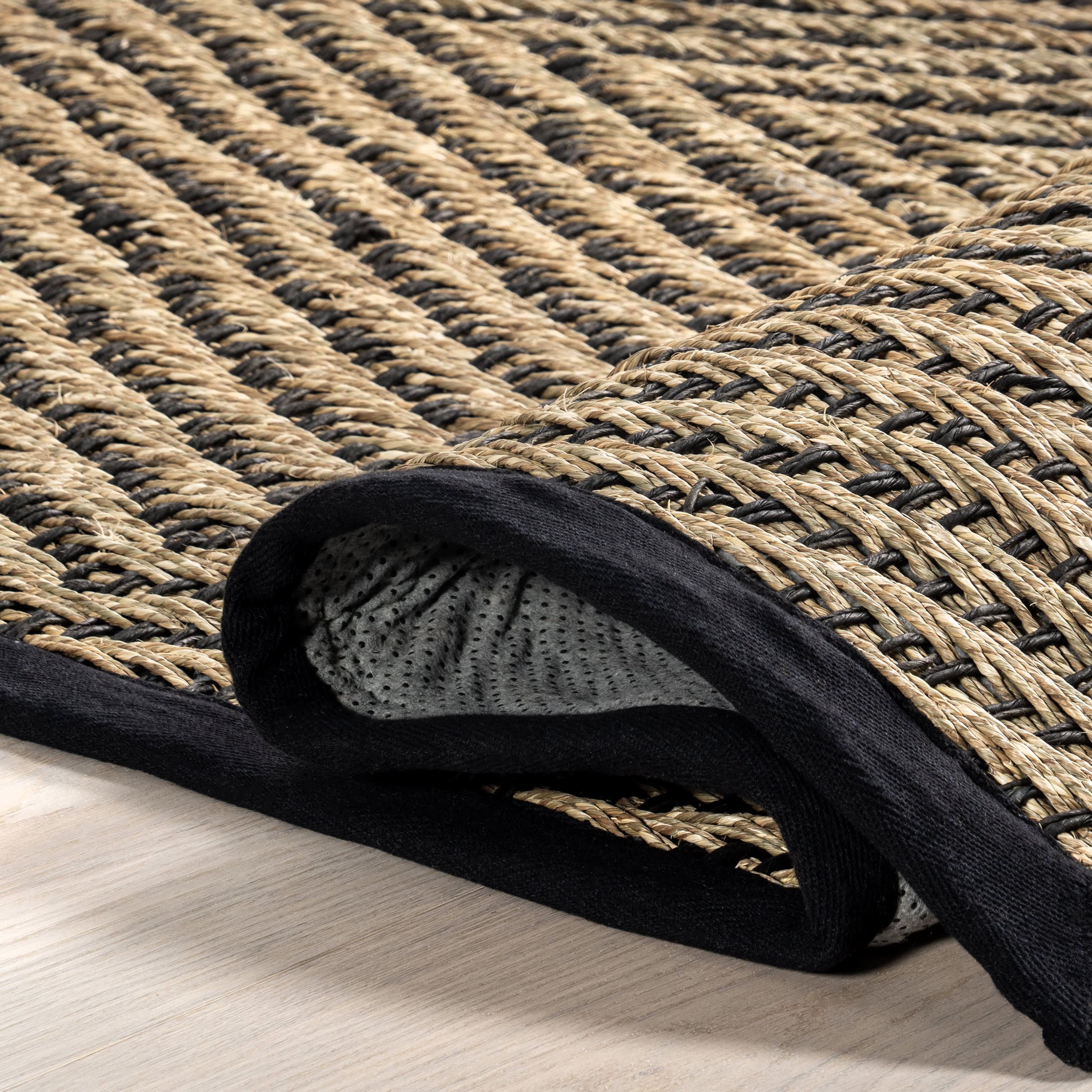Zondra Diamond Seagrass Rug | Black - Image 8