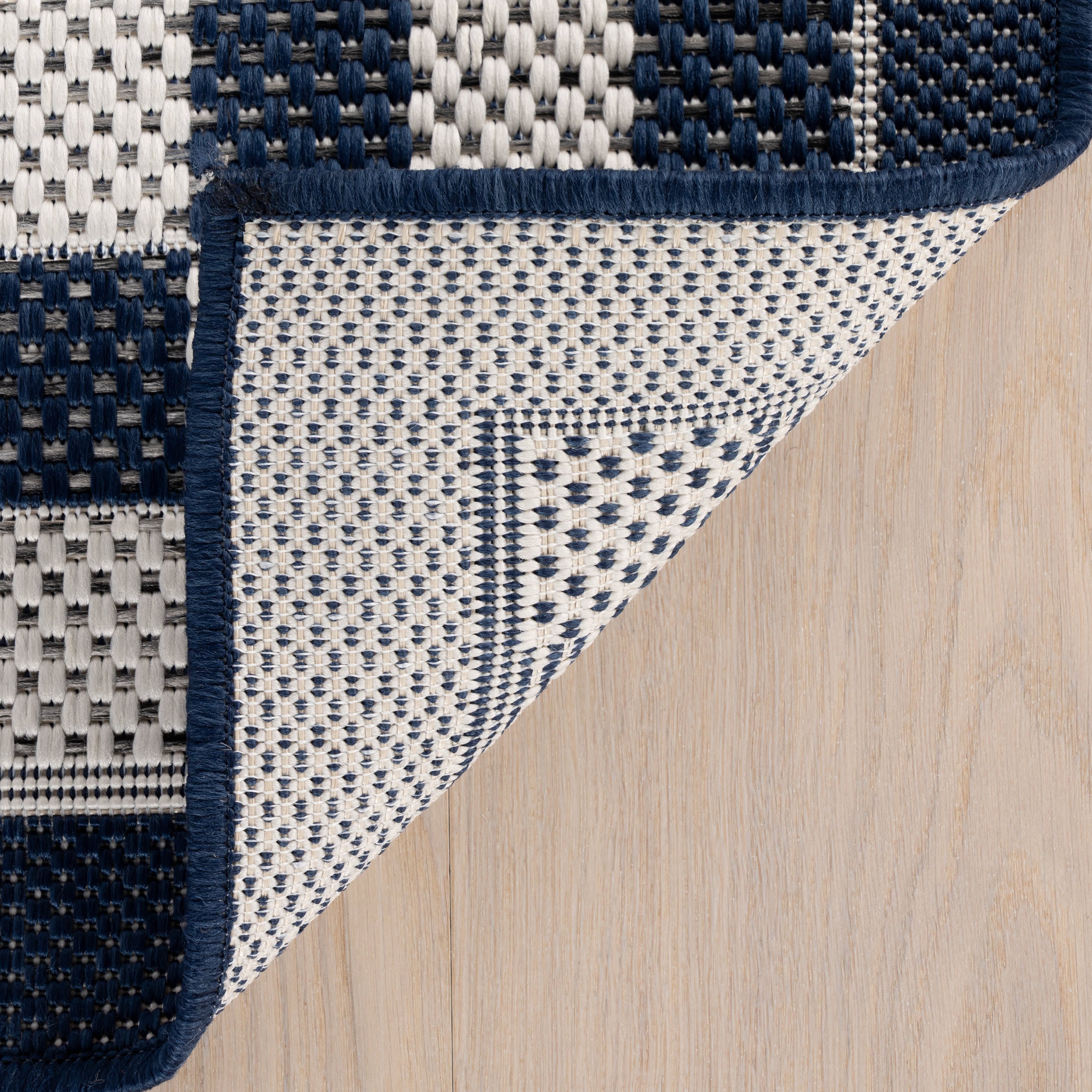 Zyrah Modern Checkered Indoor/Outdoor Rug | Navy - Image 7